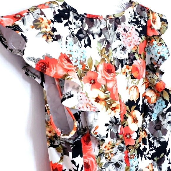 Love Culture White Garden Floral Romper - Picture 7 of 9